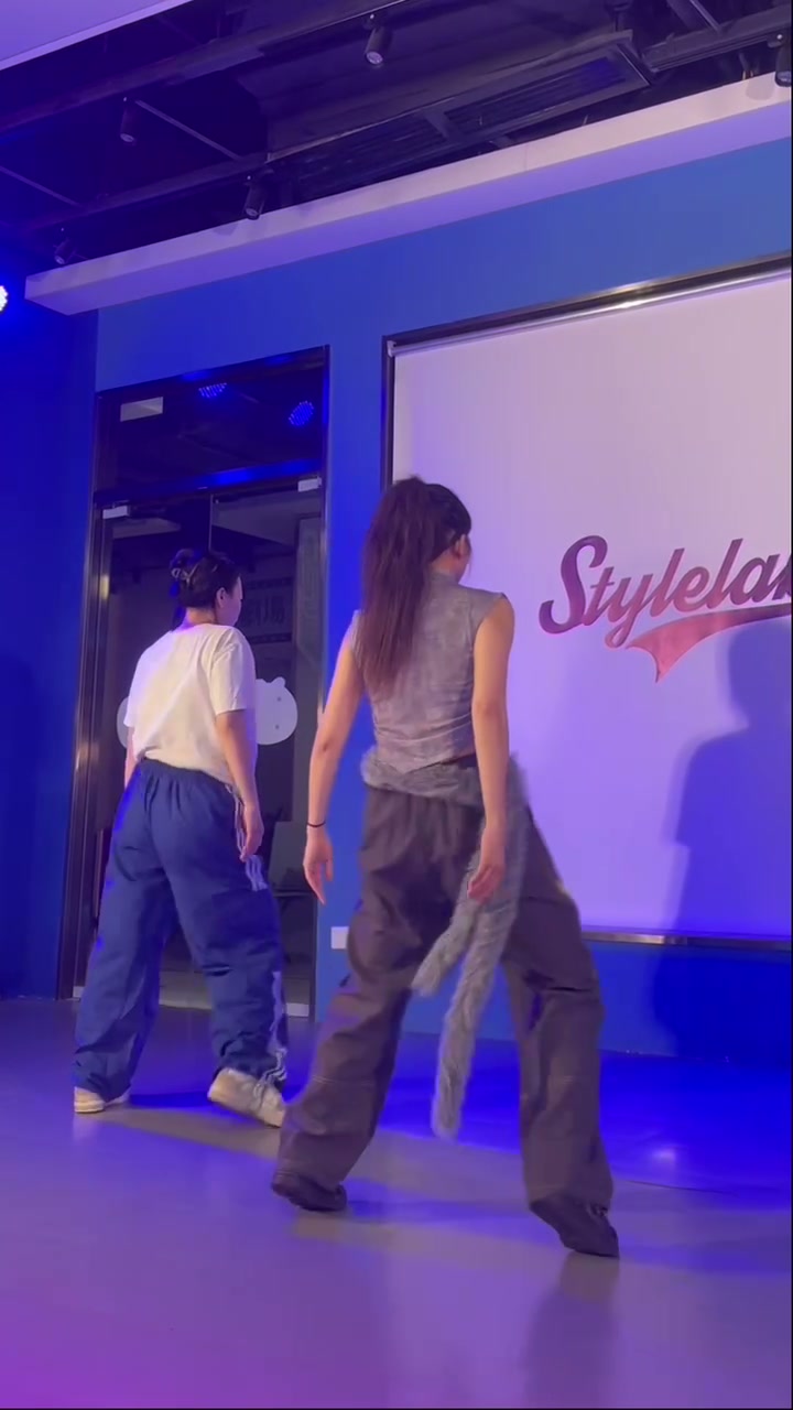 Jazz / Commercial Dance